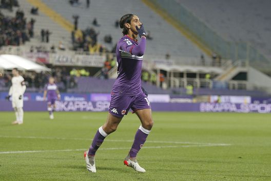 FLORENCE, ITALY - DECEMBER 11: Youssef Maleh of ACF Fiorentina celebrates after scoring a goal during the Serie A match between ACF Fiorentina and US Salernitana at Stadio Artemio Franchi on December 11, 2021 in Florence, Italy. (Photo by Gabriele Maltinti/Getty Images) Bonaventura, Torreira e…? Da gennaio un “triello” sotto gli occhi di Italiano- immagine 3