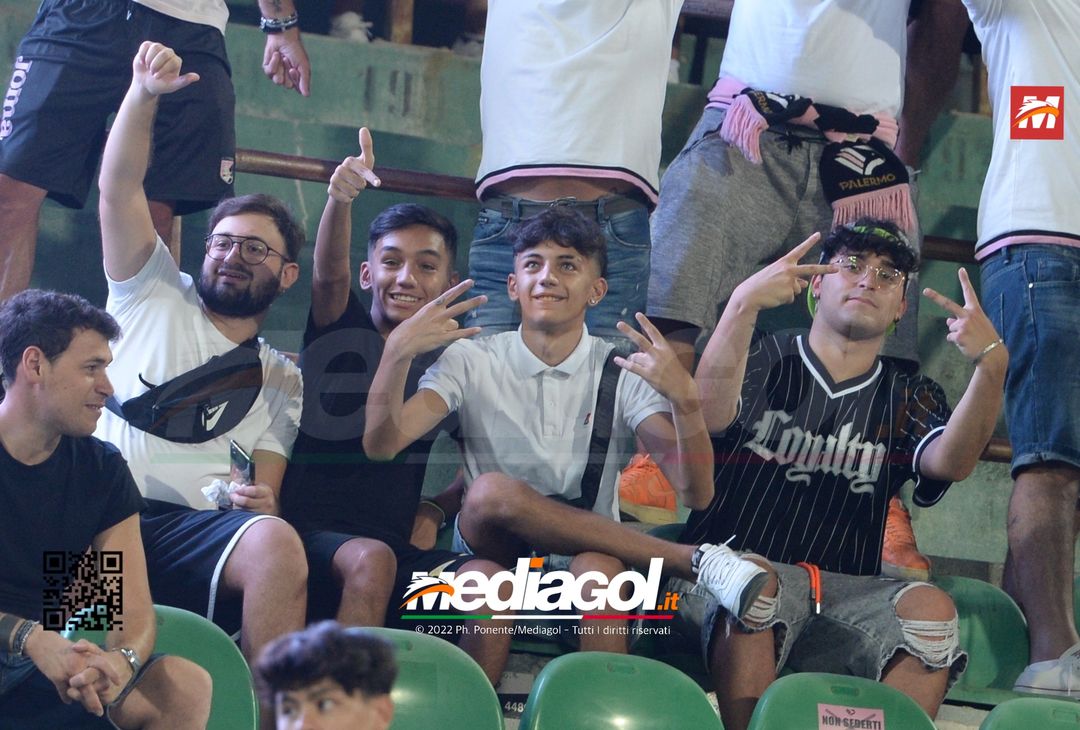 FOTOTIFO, Palermo-Reggiana 3-2 i tifosi allo stadio (gallery) - immagine 37