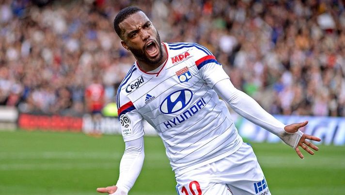 Lione, Lacazette sfida la Roma: “Possiamo passare il turno, ho fiducia nella squadra” 