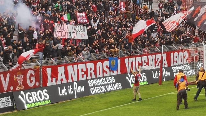 Il Vicenza batte la Triestina nel derby del Nord-Est e si qualifica per i quarti di Coppa Italia C Il Vicenza batte la Triestina nel derby del Nord-Est e si qualifica per i quarti di Coppa Italia C