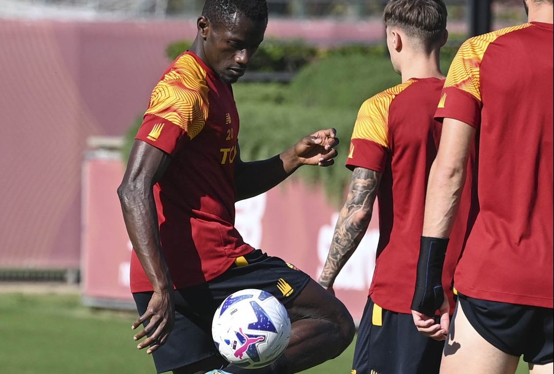 Trigoria, la Roma torna in campo in vista della sfida col Verona – FOTO GALLERY - immagine 33