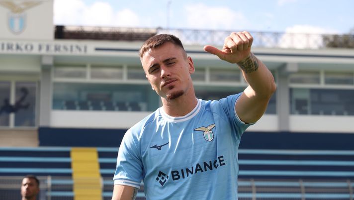 Lazio, la gaffe di Patric sui social: “Forza Napoli sempre” - immagine 1