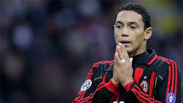 Ricardo Oliveira: disastrosa la sua stagione rossonera, nel 2006-2007 