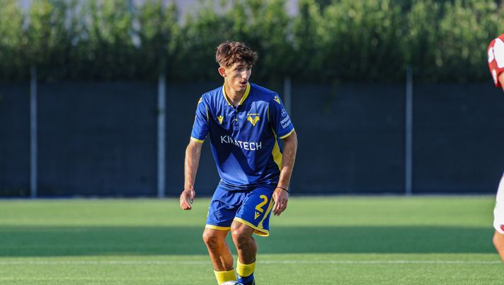 Verona, dramma per un ragazzo delle giovanili: sale sul tetto di un vagone, folgorato Verona, dramma per un ragazzo delle giovanili: sale sul tetto di un vagone, folgorato