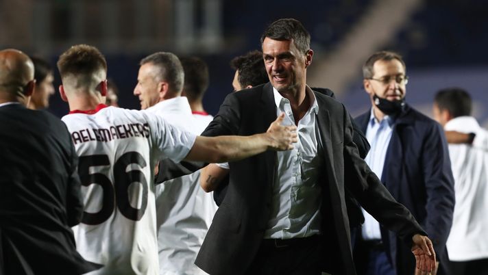 BERGAMO, ITALY - MAY 23: Paolo Maldini, technical director of AC Milan celebrates with Alexis Saelemaekers of A.C. Milan following the Serie A match between Atalanta BC and AC Milan at Gewiss Stadium on May 23, 2021 in Bergamo, Italy. Sporting stadiums around Italy remain under strict restrictions due to the Coronavirus Pandemic as Government social distancing laws prohibit fans inside venues resulting in games being played behind closed doors. (Photo by Marco Luzzani/Getty Images) Calciomercato Milan – Occhi sul giovane attaccante Omoregbe | News - immagine 1