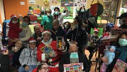 Clementino, bellissimo gesto di solidarietà nei confronti dei bambini del Pausilipon Santobono |FOTO