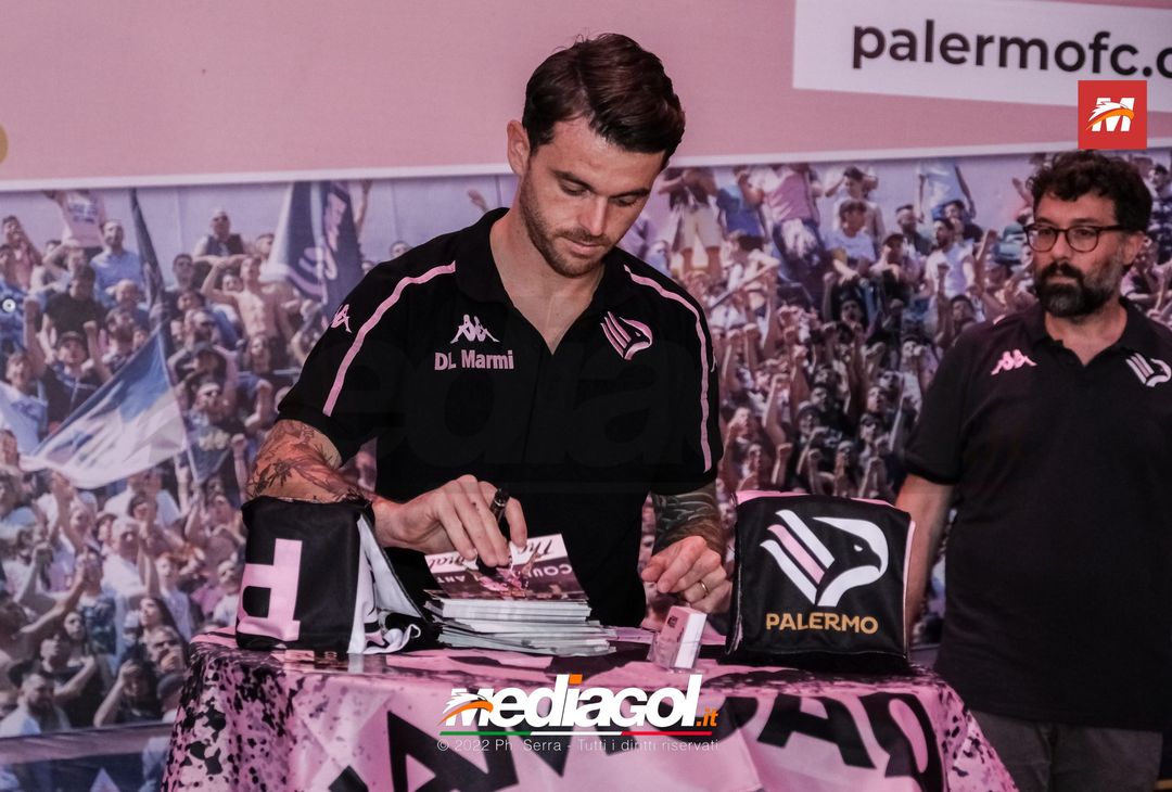 FOTO RITIRO PALERMO, Brunori e l’incontro con i tifosi al Barbera (Gallery) - immagine 39