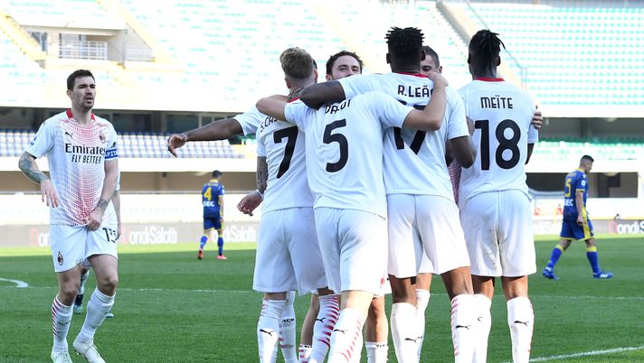 VERONA, ITALY - MARCH 07: Diogo Dalot of AC Milan celebrates with Alessio Romagnoli, Fikayo Tomori and team mates after scoring their side's second goal during the Serie A match between Hellas Verona FC and AC Milan at Stadio Marcantonio Bentegodi on March 07, 2021 in Verona, Italy. Sporting stadiums around Italy remain under strict restrictions due to the Coronavirus Pandemic as Government social distancing laws prohibit fans inside venues resulting in games being played behind closed doors. (Photo by Alessandro Sabattini/Getty Images) VERONA, ITALY - MARCH 07: Diogo Dalot of AC Milan celebrates with Alessio Romagnoli, Fikayo Tomori and team mates after scoring their side's second goal during the Serie A match between Hellas Verona FC and AC Milan at Stadio Marcantonio Bentegodi on March 07, 2021 in Verona, Italy. Sporting stadiums around Italy remain under strict restrictions due to the Coronavirus Pandemic as Government social distancing laws prohibit fans inside venues resulting in games being played behind closed doors. (Photo by Alessandro Sabattini/Getty Images)