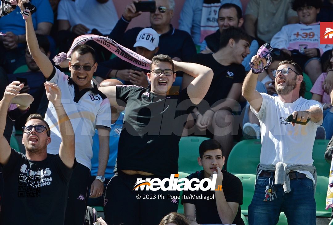 FOTOTIFO Palermo-Spal 2-1, gli scatti ai tifosi al “Renzo Barbera” (GALLERY) - immagine 67