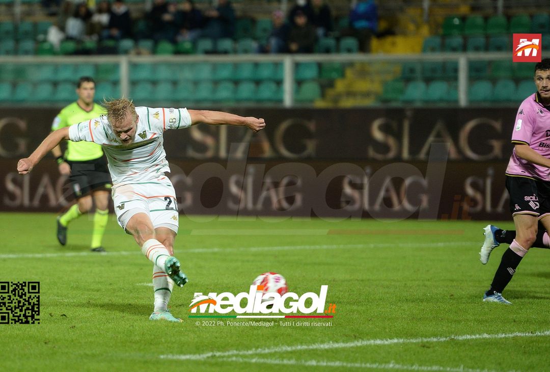 FOTO Palermo-Venezia 0-1, 14ª giornata di Serie B 2022-2023 (Gallery) - immagine 50