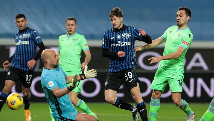 BERGAMO, ITALY - JANUARY 27: Aleksej Miranchuk of Atalanta B.C. scores their sides third goal during the Coppa Italia match between Atalanta BC and SS Lazio at Gewiss Stadium on January 27, 2021 in Bergamo, Italy. Sporting stadiums around Italy remain under strict restrictions due to the Coronavirus Pandemic as Government social distancing laws prohibit fans inside venues resulting in games being played behind closed doors. (Photo by Emilio Andreoli/Getty Images) BERGAMO, ITALY - JANUARY 27: Aleksej Miranchuk of Atalanta B.C. scores their sides third goal during the Coppa Italia match between Atalanta BC and SS Lazio at Gewiss Stadium on January 27, 2021 in Bergamo, Italy. Sporting stadiums around Italy remain under strict restrictions due to the Coronavirus Pandemic as Government social distancing laws prohibit fans inside venues resulting in games being played behind closed doors. (Photo by Emilio Andreoli/Getty Images)