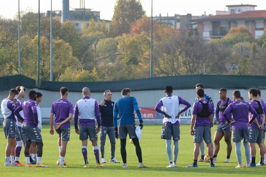 Firenze, primo allenamento del nuovo allenatore della Fiorentina Cesare Prandelli al centro sportivo 2020-11-10 ©Niccolò Cambi/ Massimo Sestini Firenze, primo allenamento del nuovo allenatore della Fiorentina Cesare Prandelli al centro sportivo 2020-11-10 ©Niccolò Cambi/ Massimo Sestini