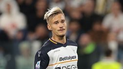 Lecce, Almqvist salta l’allenamento: il motivo e personalizzato per Oudin