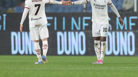 GENOA, ITALY - MAY 05: Rafael Leao of AC Milan celebrates with Santiago Gimenez after scoring the goal during the Serie A match between Genoa and AC Milan at Stadio Luigi Ferraris on May 05, 2025 in Genoa, Italy. (Photo by Claudio Villa/AC Milan via Getty Images)