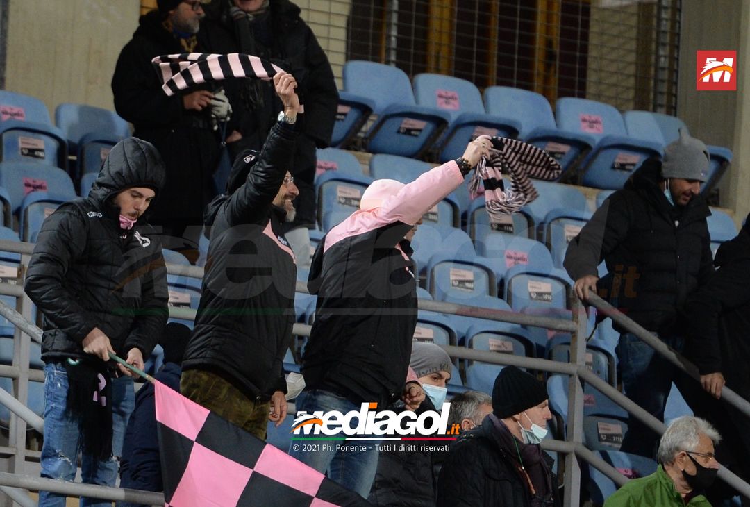 FOTO, i tifosi allo stadio per Palermo – Monopoli 2-1 (Gallery) - immagine 41