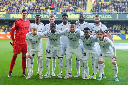 VILLARREAL, SPAIN - JANUARY 07: Real Madrid players pose for a photo prior to the LaLiga Santander match between Villarreal CF and Real Madrid CF at Estadio de la Ceramica on January 07, 2023 in Villarreal, Spain. (Photo by Aitor Alcalde/Getty Images) Real Madrid in campo senza spagnoli: mai successo in 121 anni di storia - immagine 1