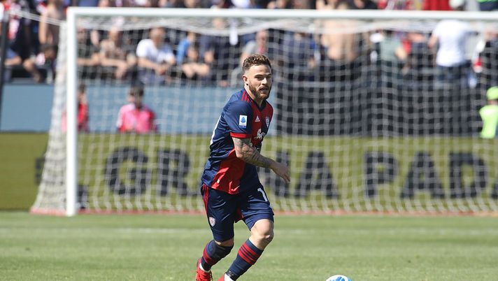 CAGLIARI, ITALY - APRIL 30: Naithan Nandez of Cagliari in action during the Serie A match between Cagliari Calcio and Hellas Verona FC at Sardegna Arena on April 30, 2022 in Cagliari, Italy. (Photo by Enrico Locci/Getty Images) Mercato – Carlino, proposto Nandez - immagine 1