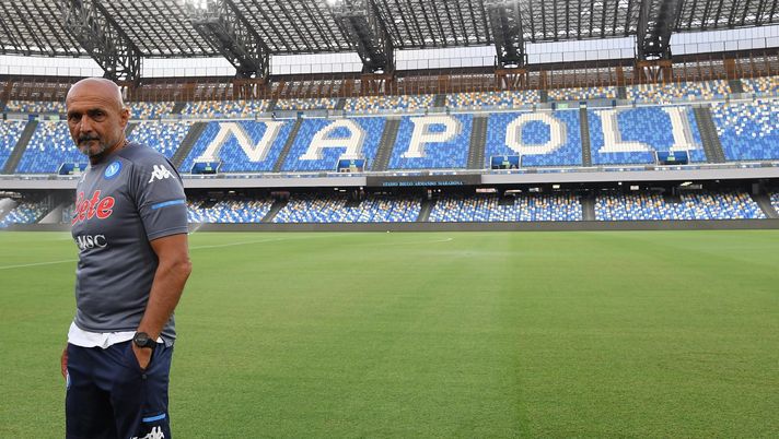 NAPLES, ITALY - AUGUST 18: Luciano Spalletti of Napoli during an SSC Napoli training session on August 18, 2021 in Naples, Italy. (Photo by SSC NAPOLI/SSC NAPOLI via Getty Images) 