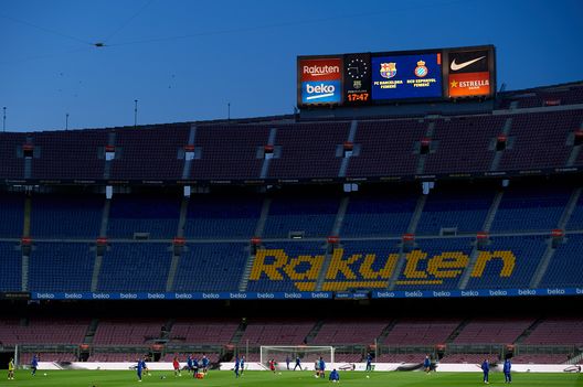 Barcellona stadio Camp Nou (getty images) Barcellona, il club punta a un taglio del 50% degli stipendi- immagine 2