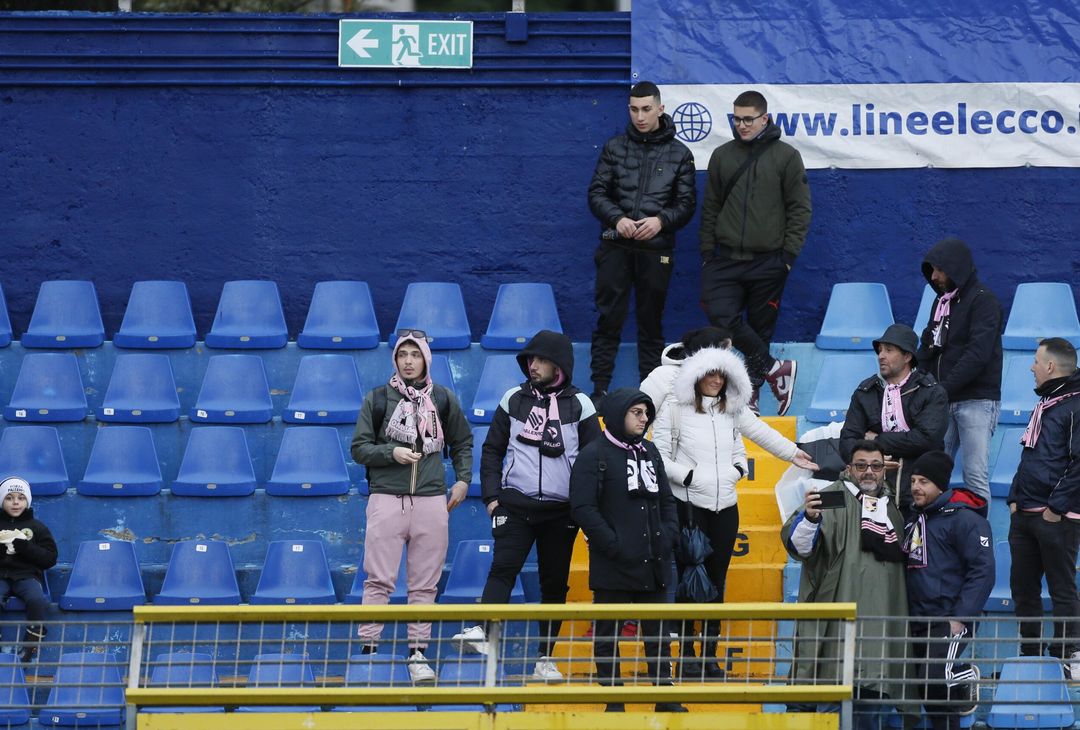 FOTOTIFO Lecco-Palermo 0-1, gli scatti ai tifosi al “Rigamonti-Ceppi” (GALLERY) - immagine 6