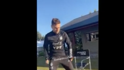 VIDEO Argentina, Gomez si diverte in ritiro: è nata la nuova Papu Dance?