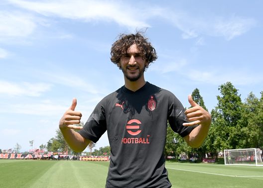 Yacine Adli, centrocampista del Milan, ha parlato anche in italiano in conferenza stampa (Getty Images) Yacine Adli, centrocampista del Milan, ha parlato anche in italiano in conferenza stampa