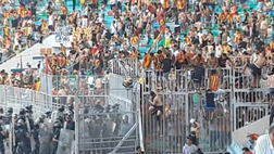 Coreografie, gas lacrimogeni e pestaggi nel derby di Tunisi: vince ancora l’Espérance