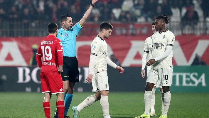 Il Milan fallisce il sorpasso alla Juve: rossoneri battuti 4-2 dal Monza. Inter a +11 - immagine 1