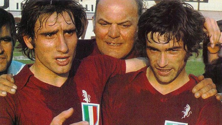 Tra le pieghe della Storia Tra le pieghe della Storia