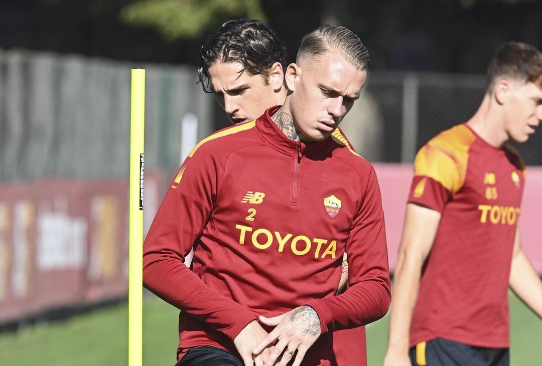 Trigoria, Karsdorp e Zaniolo ancora in gruppo. Kumbulla a parte – FOTO GALLERY - immagine 18
