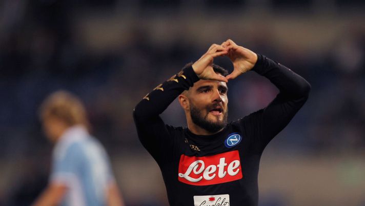 Napoli, impazza tra i tifosi la Tombola con i big partenopei: c’è il 24 per Insigne. E Higuain…  Napoli, impazza tra i tifosi la Tombola con i big partenopei: c’è il 24 per Insigne. E Higuain…