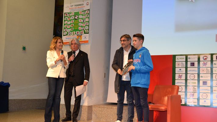 Ivan Juric riceve il premio 