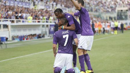 FLORENCE, ITALY - AUGUST 14: Luka Jovic of ACF Fiorentina celebrates after scoring a goal during the Serie A match between ACF Fiorentina and US Cremonese at Stadio Artemio Franchi on August 14, 2022 in Florence, . (Photo by Gabriele Maltinti/Getty Images)