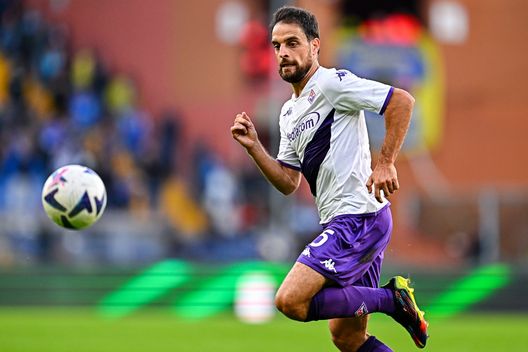 GENOA, ITALY - NOVEMBER 06: Giacomo Bonaventura of Fiorentina is seen in action during the Serie A match between UC Sampdoria and ACF Fiorentina at Stadio Luigi Ferraris on November 6, 2022 in Genoa, Italy. (Photo by Simone Arveda/Getty Images) La viola si aggrappa ai suoi leader e torna a macinare punti- immagine 2
