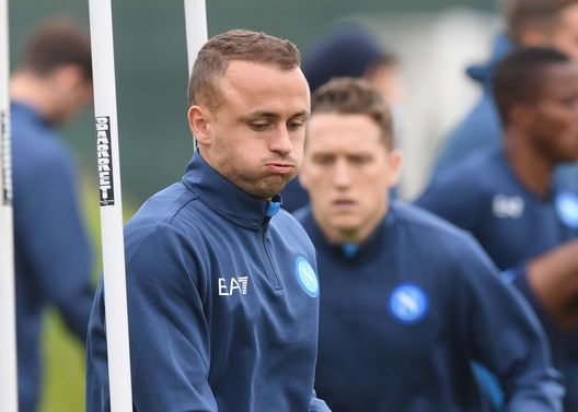 ( Getty Images) UFFICIALE – Infortunio Lobotka: il calciatore sarà valutato domani, le ultime- immagine 2