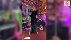 Video – Tutina e tatuaggi: Ilary Blasi come Achille Lauro