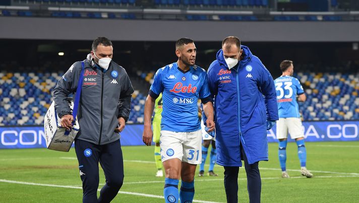 Napoli, tegola Ghoulam: rottura del crociato sinistro, l’algerino si dovrà operare 