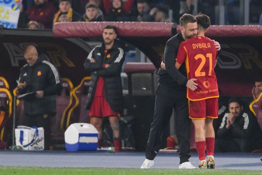 De Rossi e la nuova difesa a “tre e mezzo”: ecco come ha rivoluzionato le fasce- immagine 2