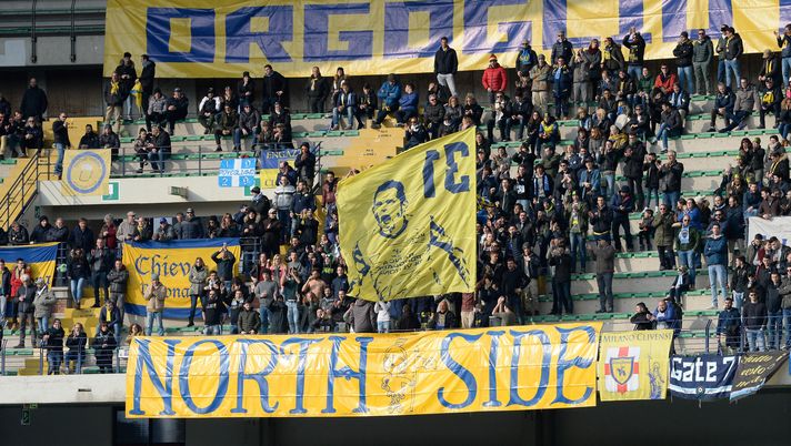 Tifosi del Chievo Verona allo stadio 'Bentegodi' (credits: GETTY Images) 