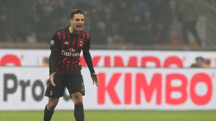 MILAN, ITALY - JANUARY 12: Giacomo Bonaventura of AC Milan shouts during the TIM Cup match between AC Milan and AC Torino at Giuseppe Meazza Stadium on January 12, 2017 in Milan, Italy. (Photo by Marco Luzzani/Getty Images) Milan, Suso e Bonaventura stupiscono tutti a Milanello! Domani inizia il raduno - immagine 1