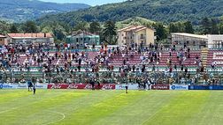 VIDEO Spalletti e i calciatori azzurri firmano le maglie ai tifosi