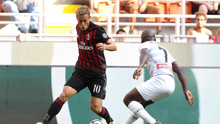 Keisuke Honda e Pablo Armero in Milan-Udinese (credits: GETTY Images) 