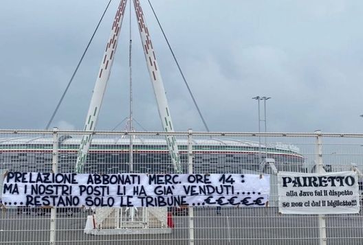 Tifosi Juve, è bufera sui biglietti: “Prelazione abbonati ma i nostri posti li hai già venduti” Tifosi Juve, è bufera sui biglietti: “Prelazione abbonati ma i nostri posti li hai già venduti”
