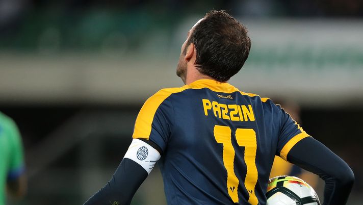 VERONA, ITALY - SEPTEMBER 20:  Giampaolo Pazzini of Hellas Verona reacts during the Serie A match between Hellas Verona FC and UC Sampdoria at Stadio Marc'Antonio Bentegodi on September 20, 2017 in Verona, Italy.  (Photo by Emilio Andreoli/Getty Images) 