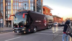 Milan-Spezia, l’arrivo dei rossoneri allo Stadio di San Siro | PM VIDEO