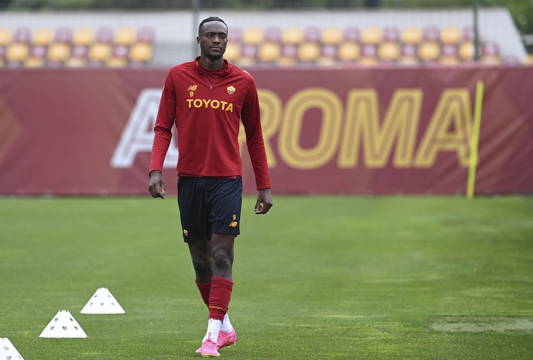 Roma, allenamento in vista del Bayer: ci sono Dybala e Wijnaldum – FOTO GALLERY - immagine 38