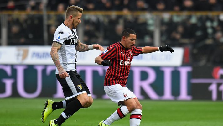 1° dicembre 2019, Parma-Milan: Juraj Kucka contro Ismael Bennacer (credits: GETTY Images) 