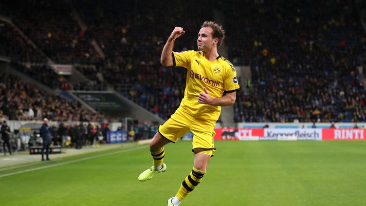 SINSHEIM, GERMANY - DECEMBER 20: Mario Gotze of Borussia Dortmund celebrates scoring the first goal during the Bundesliga match between TSG 1899 Hoffenheim and Borussia Dortmund at PreZero-Arena on December 20, 2019 in Sinsheim, Germany. (Photo by Christian Kaspar-Bartke/Bongarts/Getty Images) SINSHEIM, GERMANY - DECEMBER 20: Mario Gotze of Borussia Dortmund celebrates scoring the first goal during the Bundesliga match between TSG 1899 Hoffenheim and Borussia Dortmund at PreZero-Arena on December 20, 2019 in Sinsheim, Germany. (Photo by Christian Kaspar-Bartke/Bongarts/Getty Images)