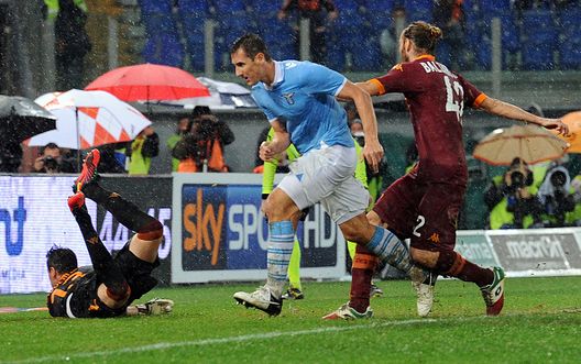 (Photo by Giuseppe Bellini/Getty Images) Lazio, Edy Reja: “Rivivo spesso il derby di Klose al 93esimo”- immagine 2