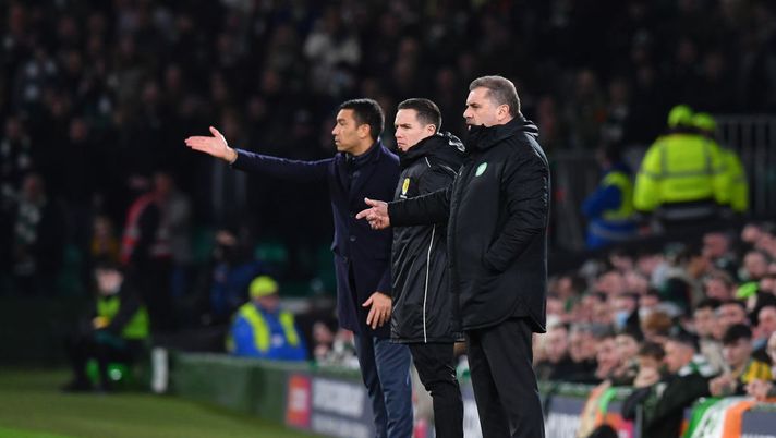 GLASGOW, SCOTLAND - FEBRUARY 02: Ange Postecoglou, manager of Celtic and Giovanni van Bronckhorst, manager of Rangers react on the touchline during the Cinch Scottish Premiership match between Celtic FC and Rangers FC at on February 02, 2022 in Glasgow, Scotland. (Photo by Mark Runnacles/Getty Images) Coppa di Scozia, due semifinali derby in due giorni: Hea-Hibs e Old Firm - immagine 1